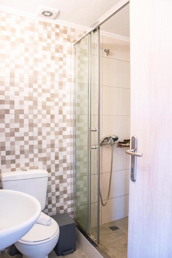 Appartement Beautiful, Brand New With Courtyard.